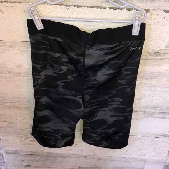 Nike spandex shorts nike long spandexs size small biker shorts gray shor… - Picture 4 of 4